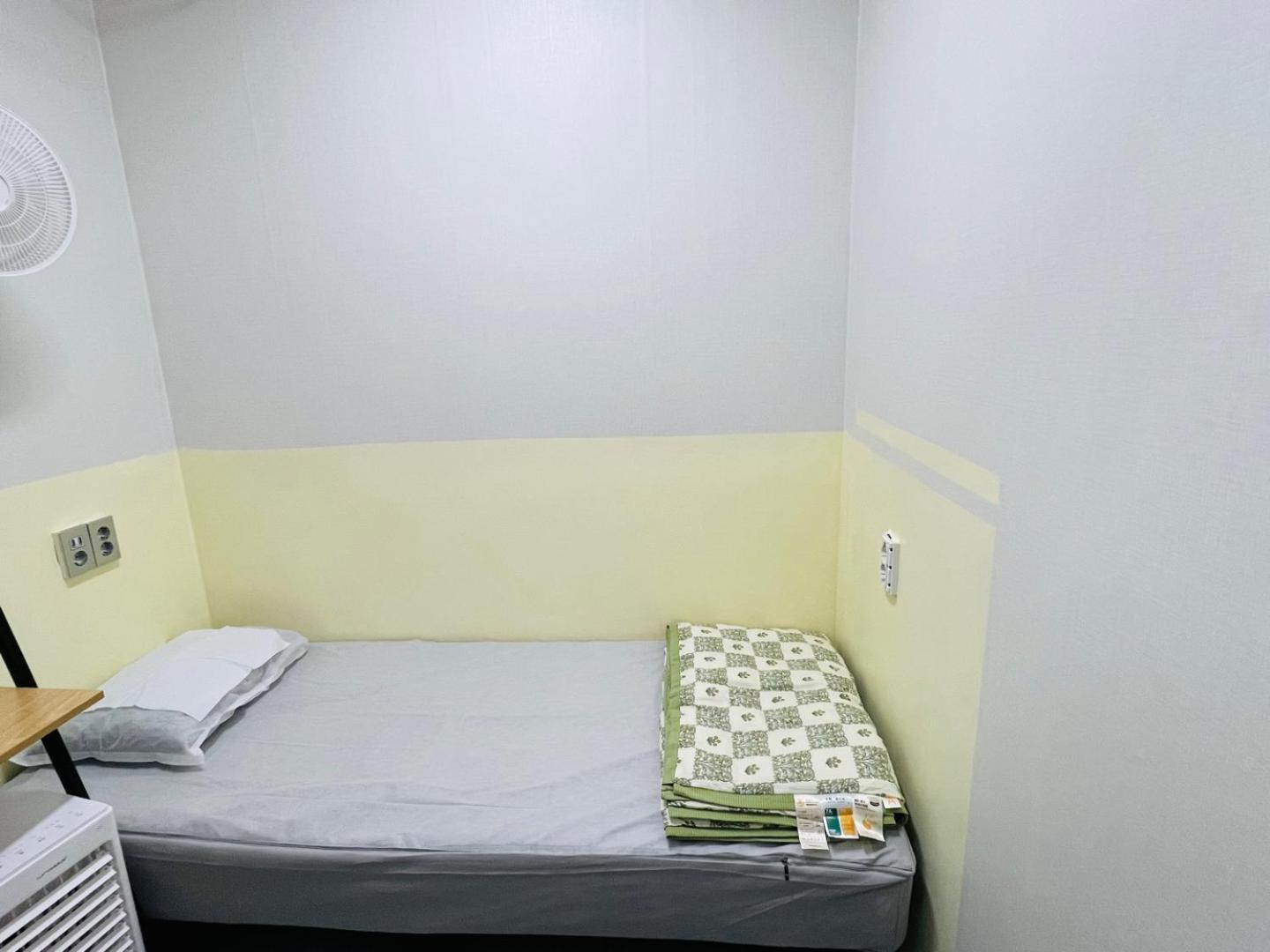 Hostel Sunshine Hongik - Male Only *