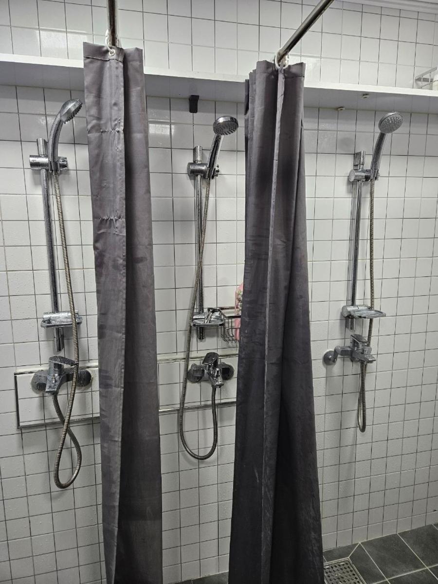 Sunshine Hongik - Male Only Hostel